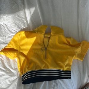 Crop top with elastic detailing